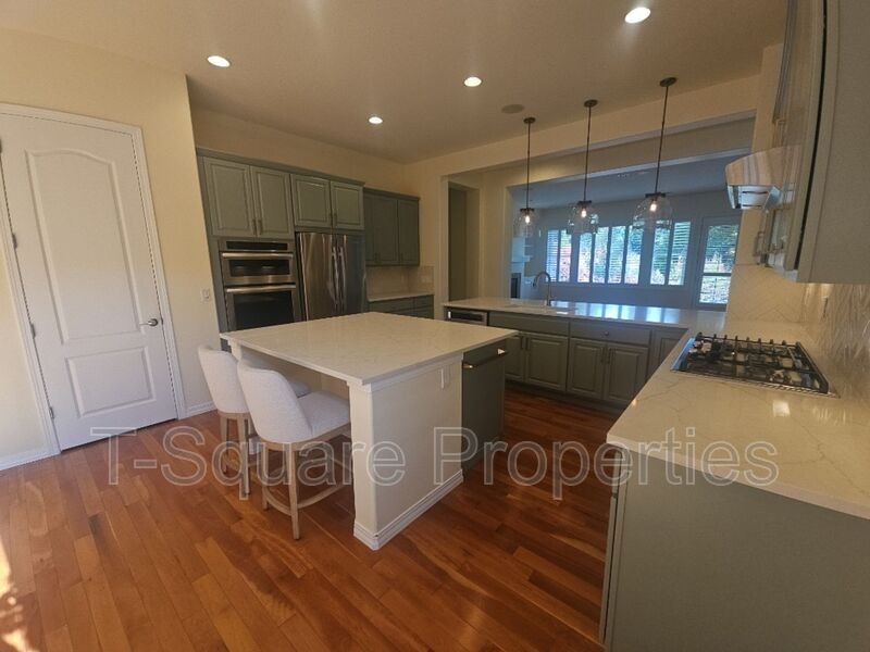12428 232nd Ter Ne - Photo 3 of 36