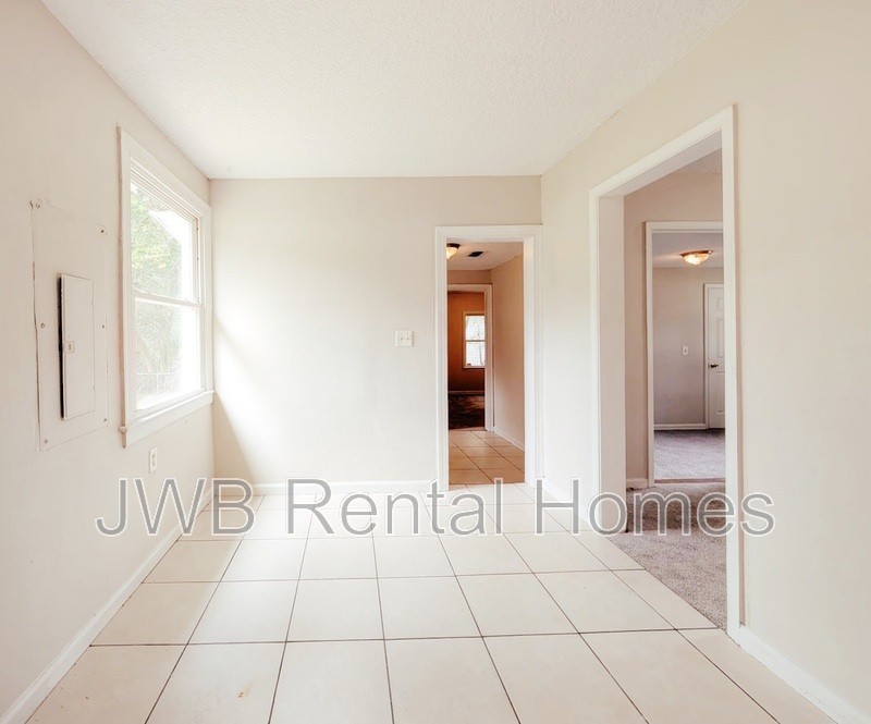 9032 5th Ave - Photo 5 of 19
