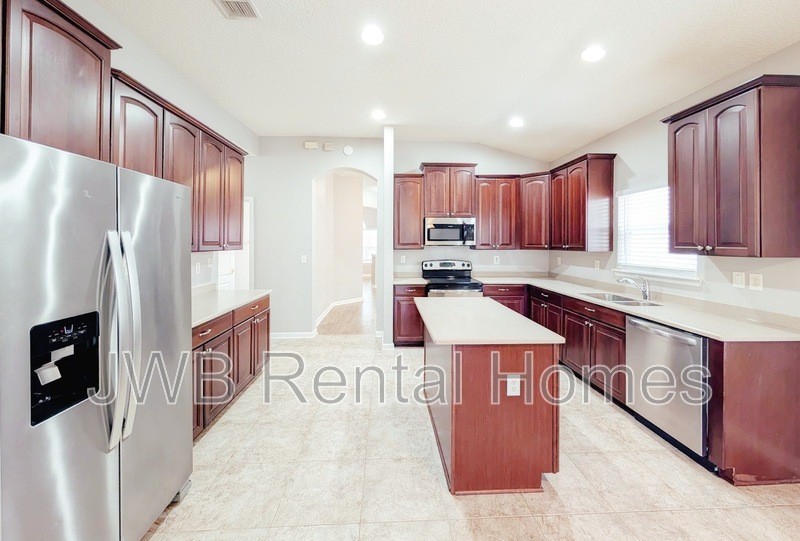 15110 Bulow Creek Dr - Photo 4 of 31