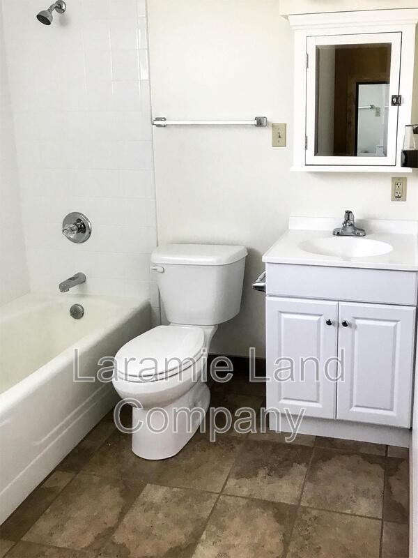 1451 N 5th St - Photo 7 of 9