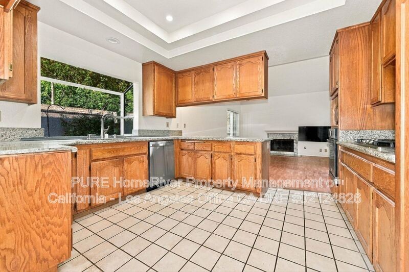 2601 Dorset Dr - Photo 6 of 22