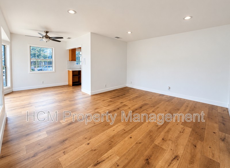 4703 N Bellflower Blvd - Photo 3 of 17