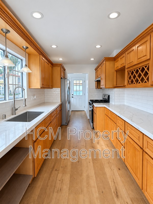 4703 N Bellflower Blvd - Photo 6 of 17