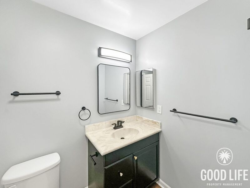 1025 4th Ave #18 - Photo 7 of 17