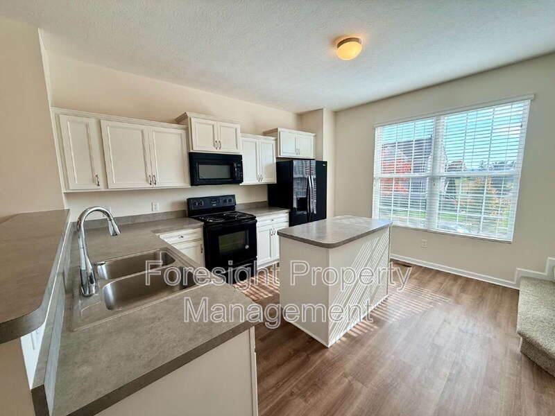 491 Autumn Ridge Cir - Photo 3 of 20
