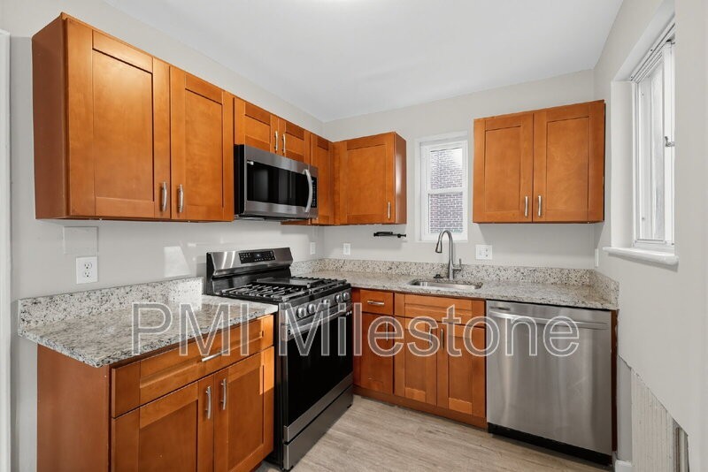 5415 14th Pl - Photo 5 of 31