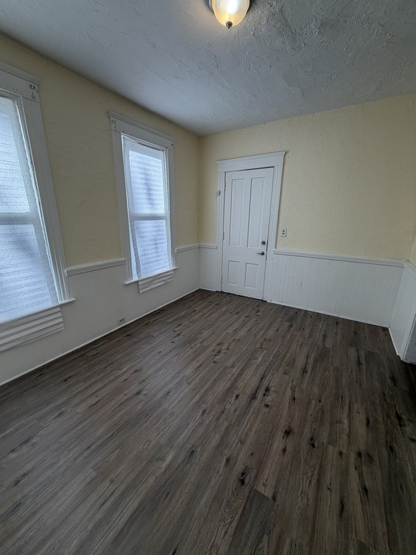 1516 E 86th St - Photo 3 of 10
