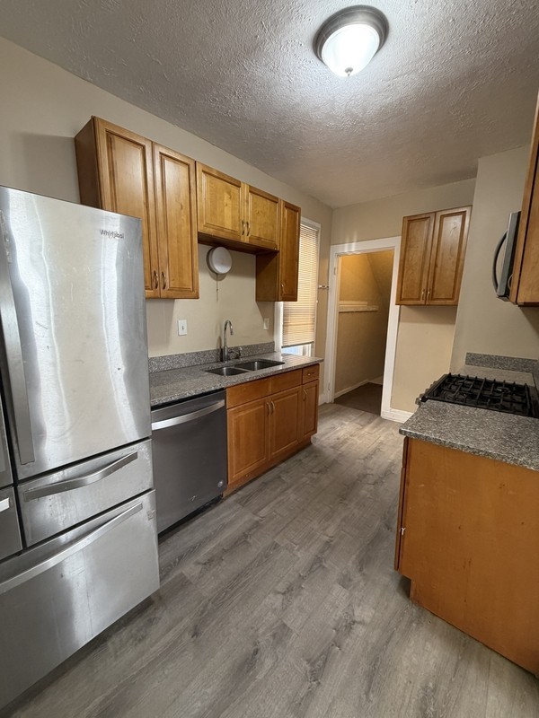 1516 E 86th St - Photo 4 of 10