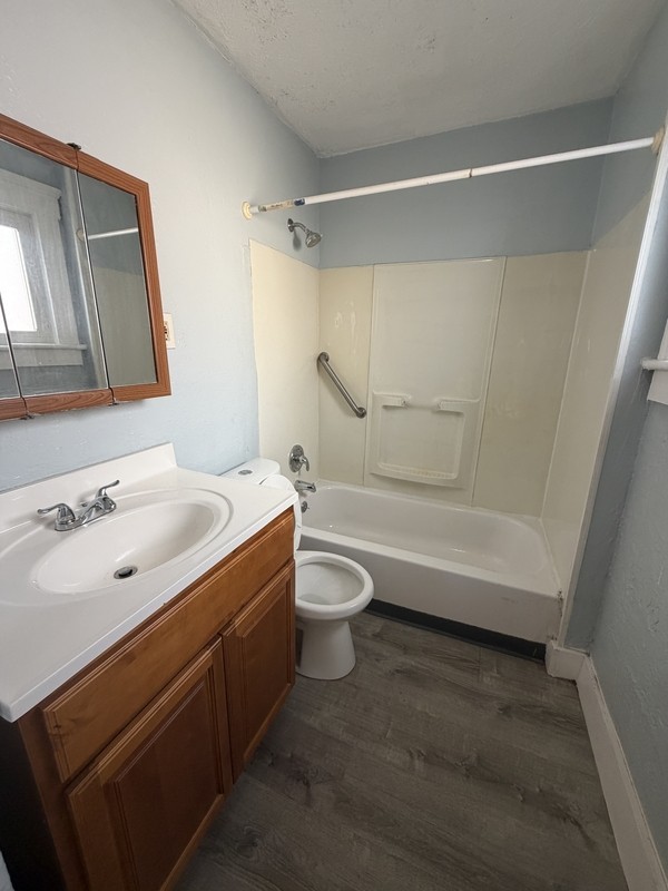 1516 E 86th St - Photo 6 of 10