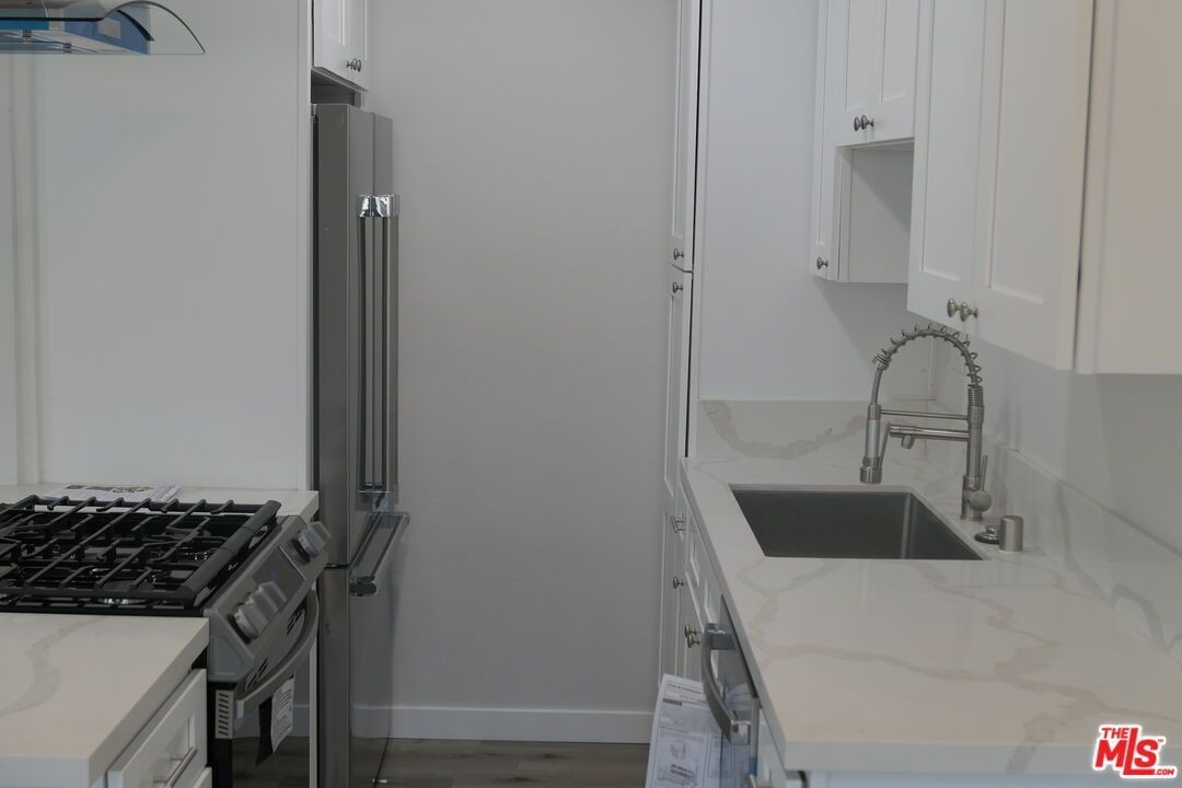 10836 Camarillo St ##2 - Photo 6 of 13