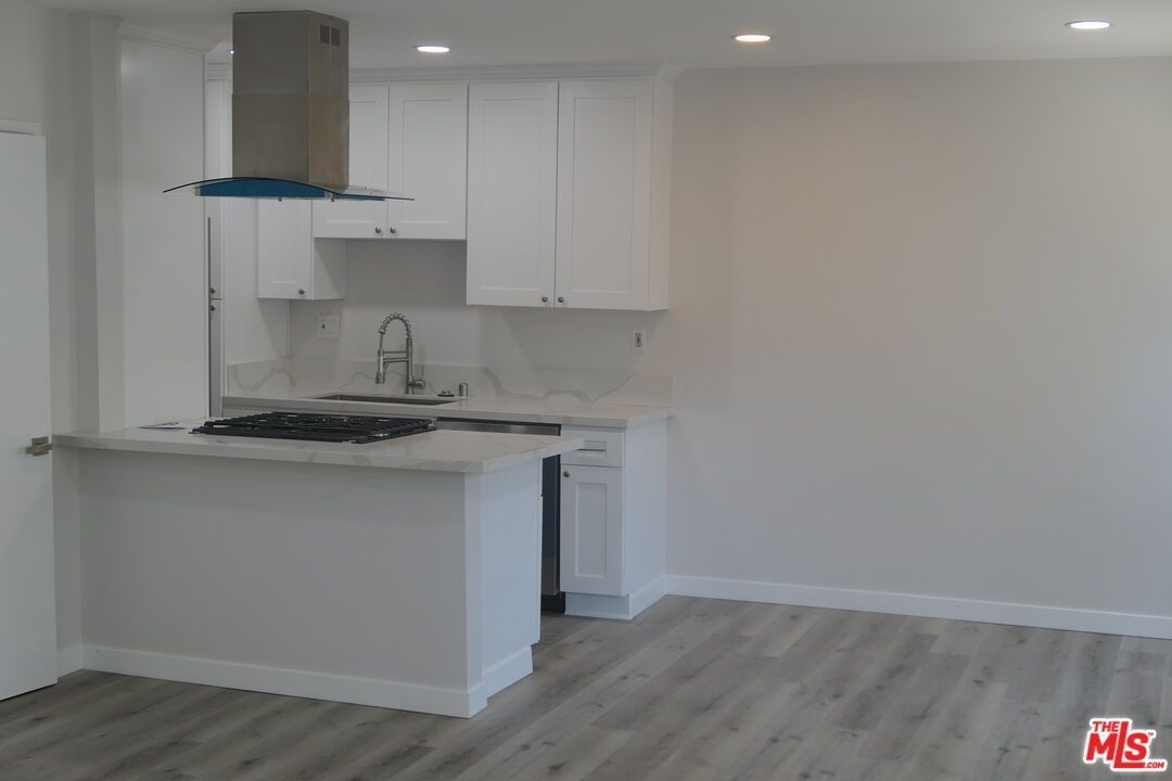 10836 Camarillo St ##2 - Photo 7 of 13