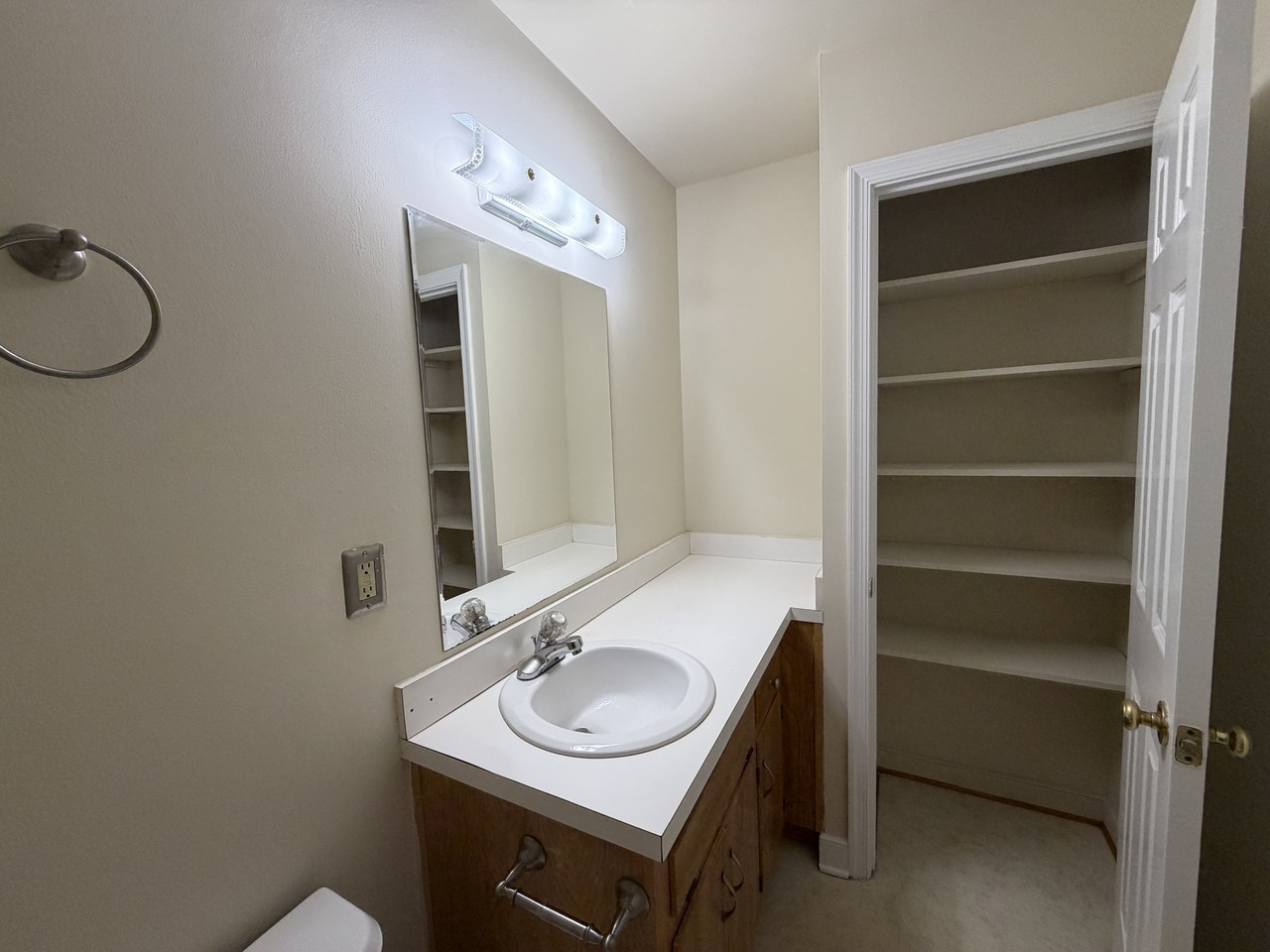 2030 Monument Ave - Photo 5 of 14