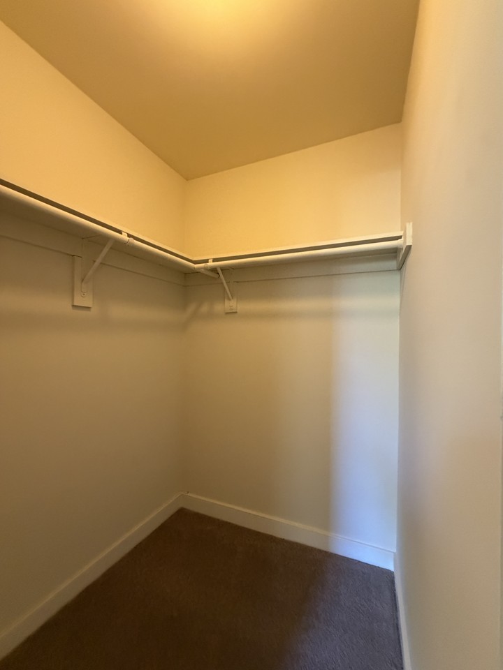 2030 Monument Ave - Photo 6 of 14