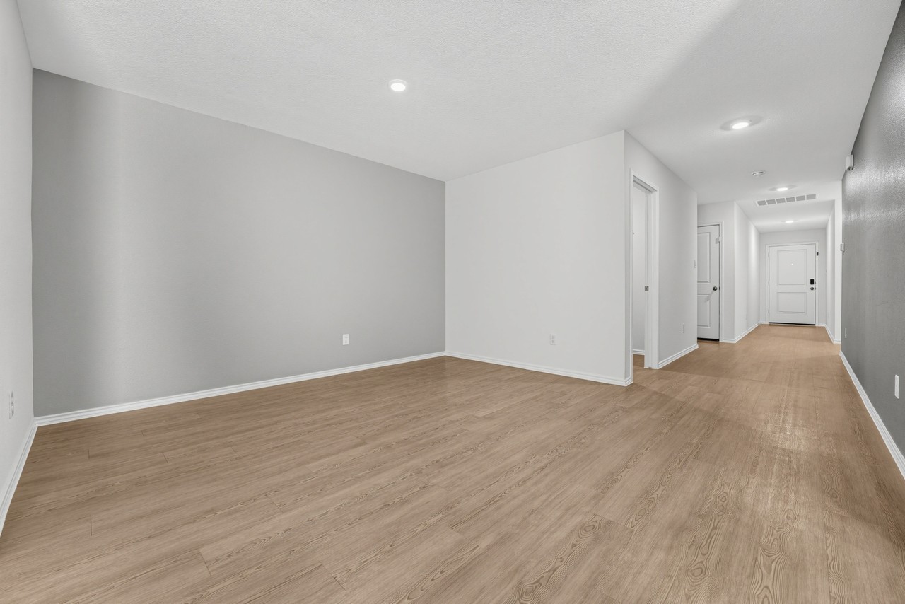 319 Heritage Groves Rd - Photo 4 of 24