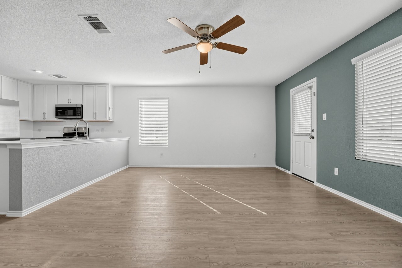 319 Heritage Groves Rd - Photo 5 of 24