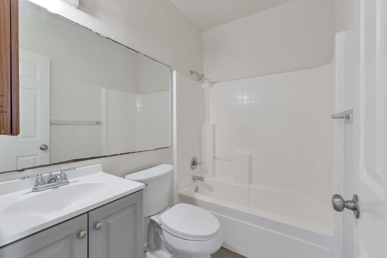 7051 S 6th Ave #2 - Photo 6 of 17
