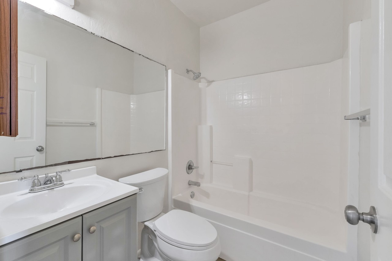 7051 S 6th Ave #2 - Photo 7 of 17