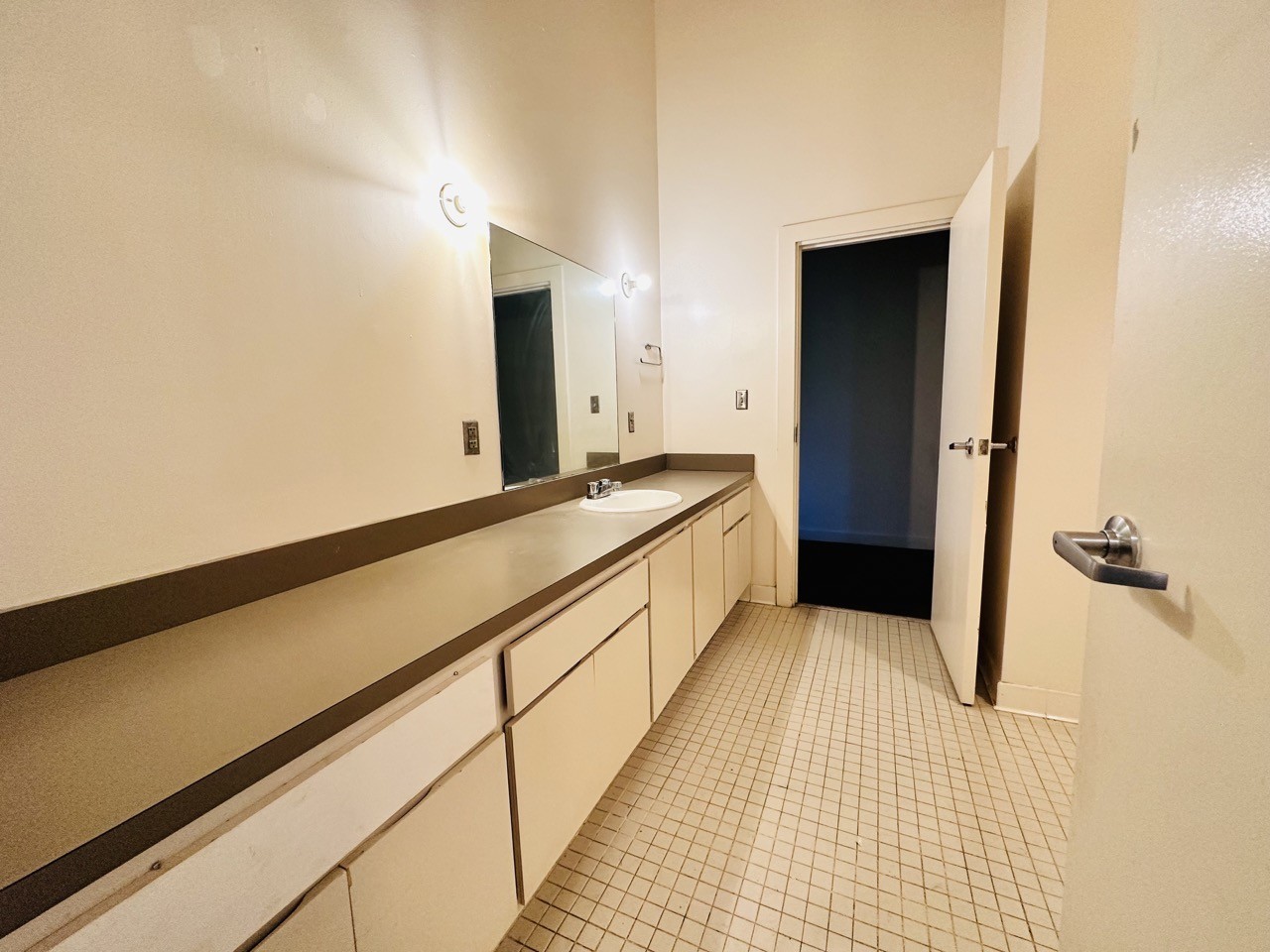 887 W Marietta St Nw - Photo 2 of 20
