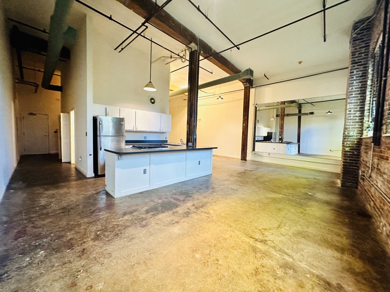 887 W Marietta St Nw - Photo 3 of 20