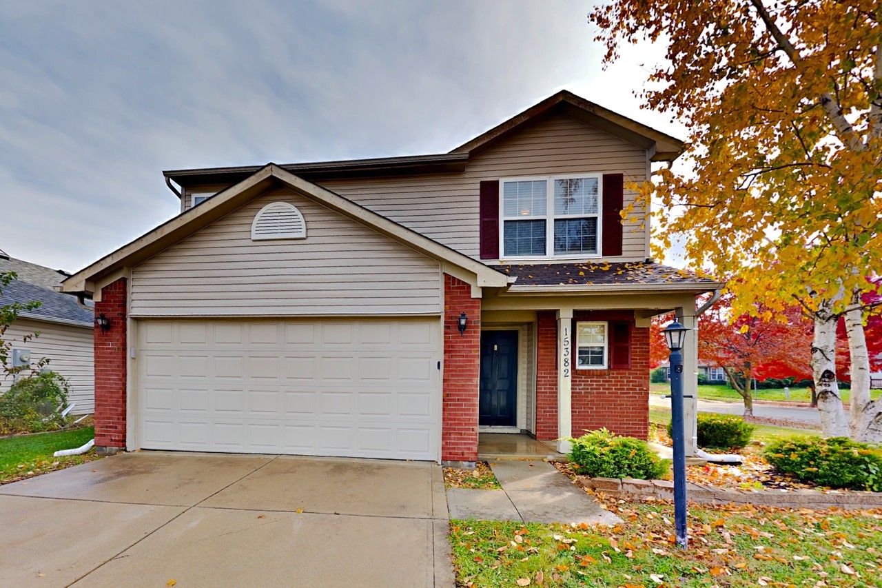 15382 Ten Point Dr - Photo 2 of 20