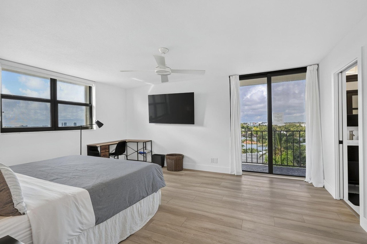 145 South Ocean Avenue #719 - Photo 7 of 12