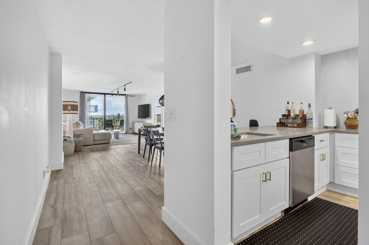 145 South Ocean Avenue #719 - Photo 5 of 12