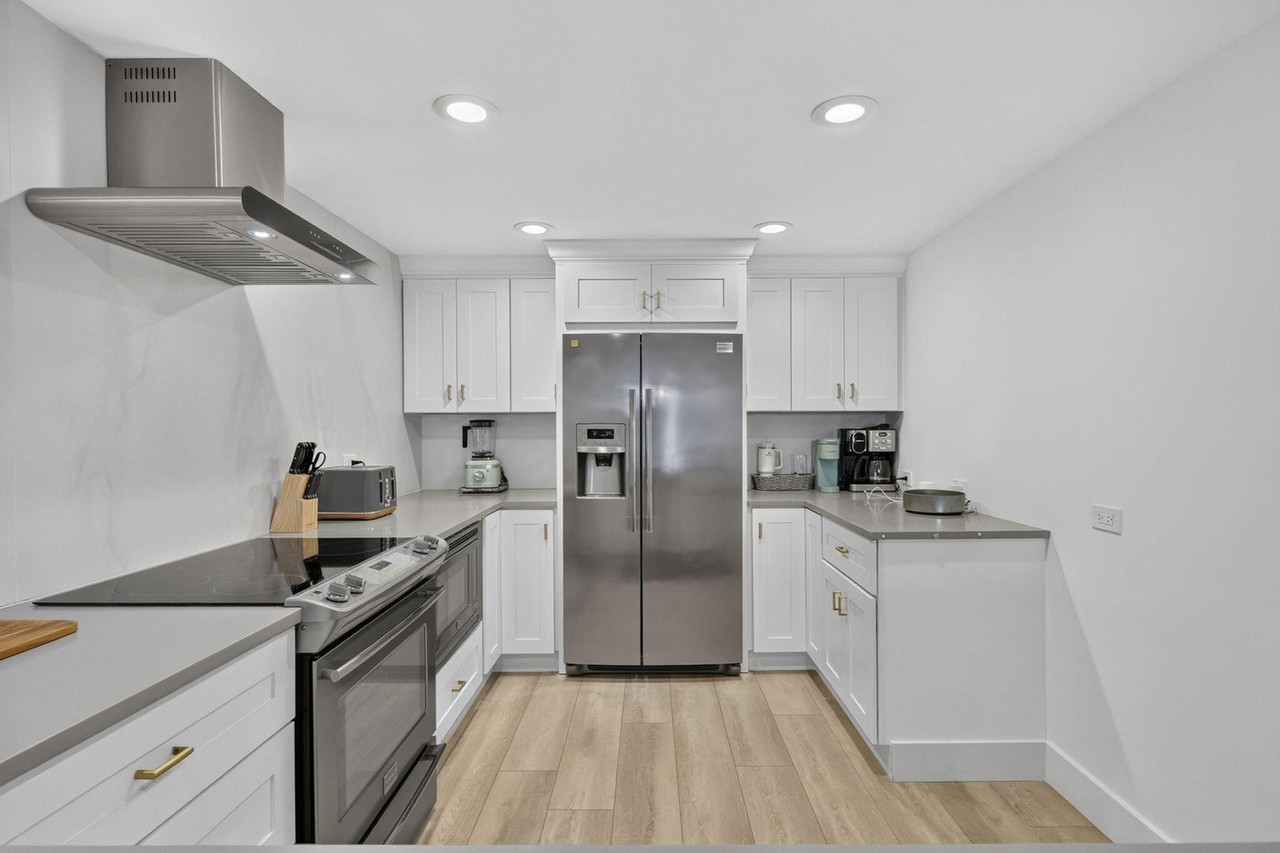 145 South Ocean Avenue #719 - Photo 4 of 12