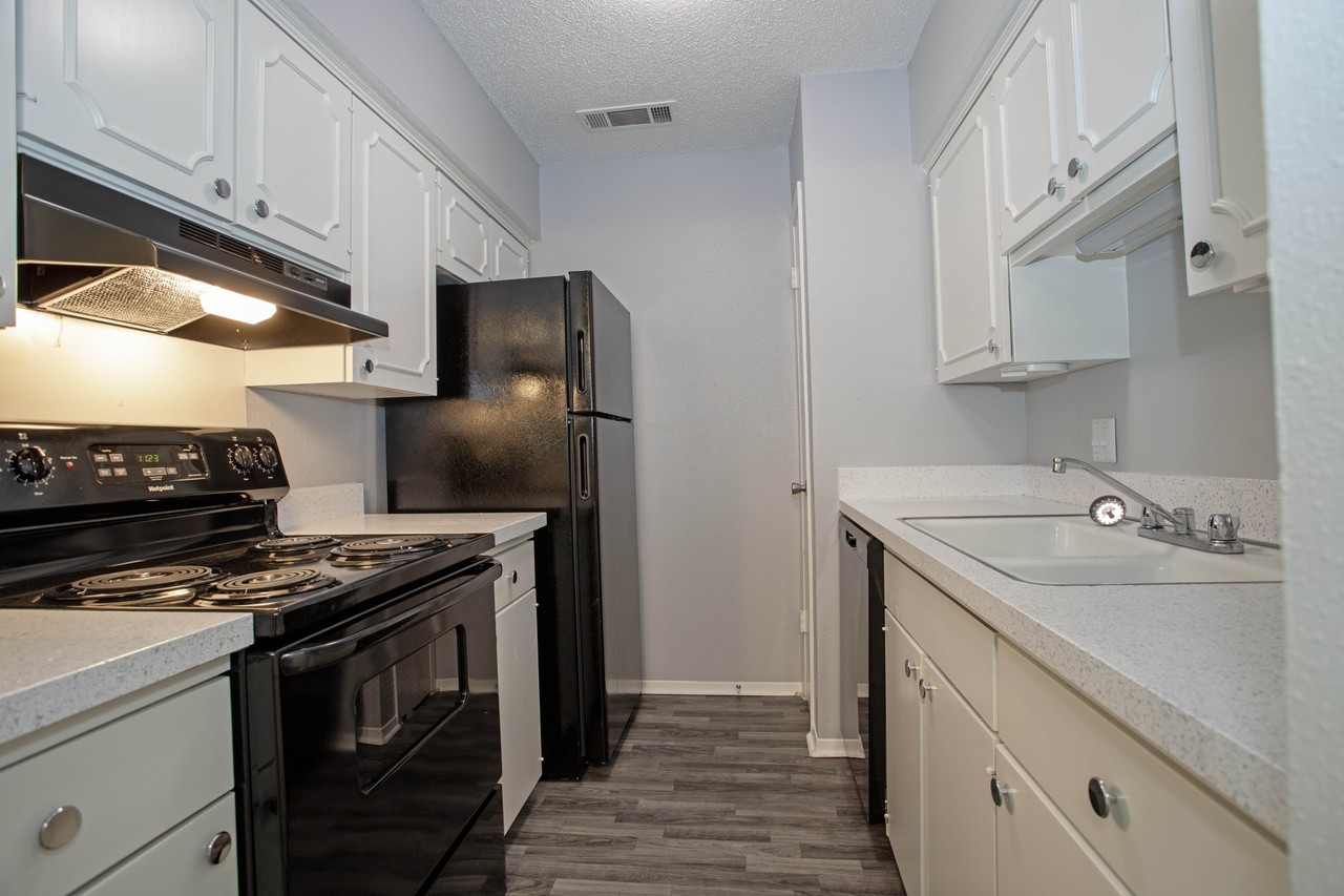 4001 Old Bullard Rd - Photo 3 of 9