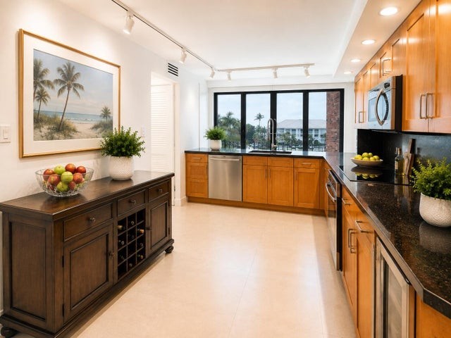 1800 South Ocean Drive - Photo 2 of 9