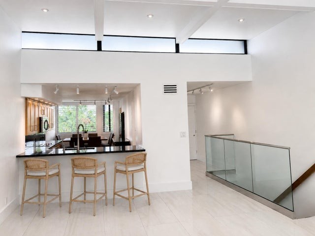 1800 South Ocean Drive - Photo 4 of 9
