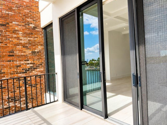1800 South Ocean Drive - Photo 6 of 9