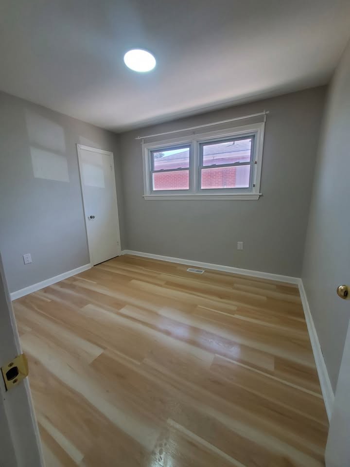 323 East 32nd Street - Photo 7 of 10