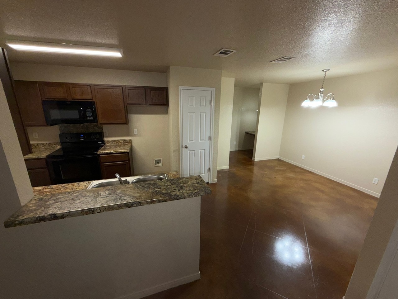 516 Kacie Drive - Photo 4 of 16