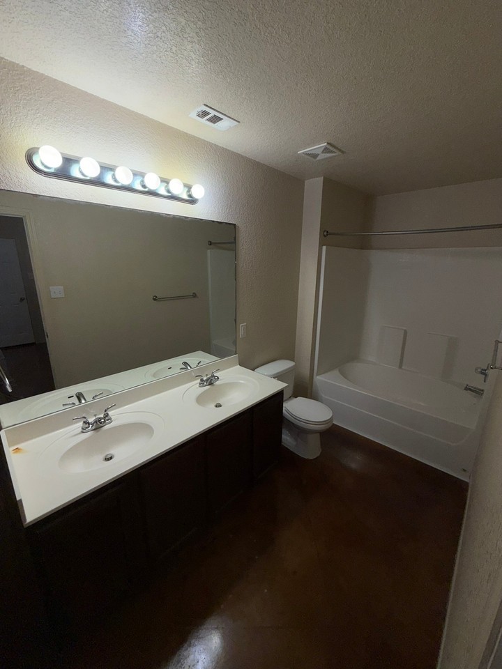 516 Kacie Drive - Photo 6 of 16