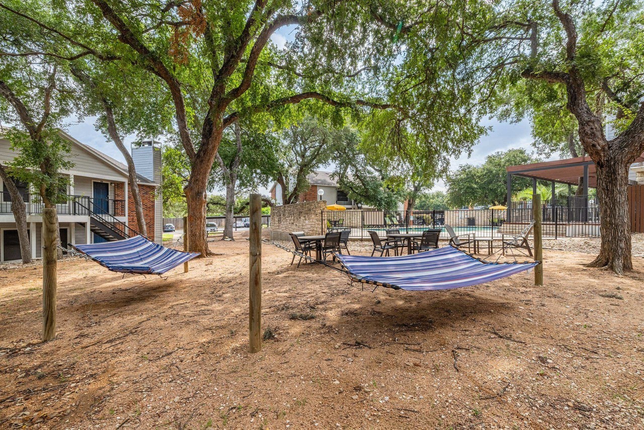 Reserve Apartments - Photo 7 of 10