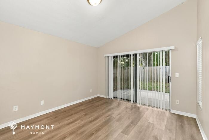 5339 Southwick Dr - Photo 4 of 15