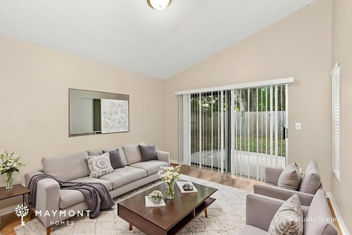 5339 Southwick Dr - Photo 5 of 15