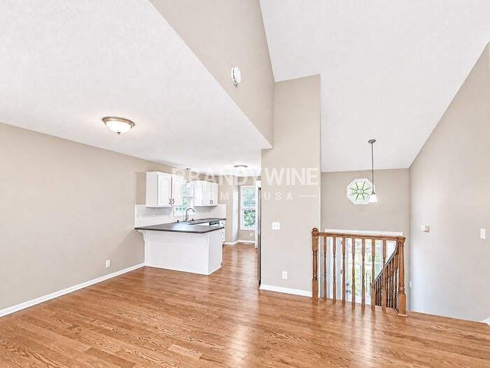 7308 N Oakland Ave - Photo 6 of 23