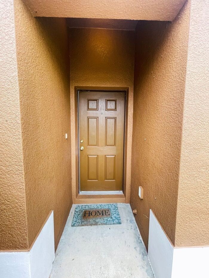 836 Colville Dr - Photo 2 of 28