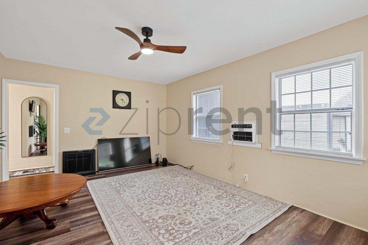 9932 Beverly St #A - Photo 4 of 25