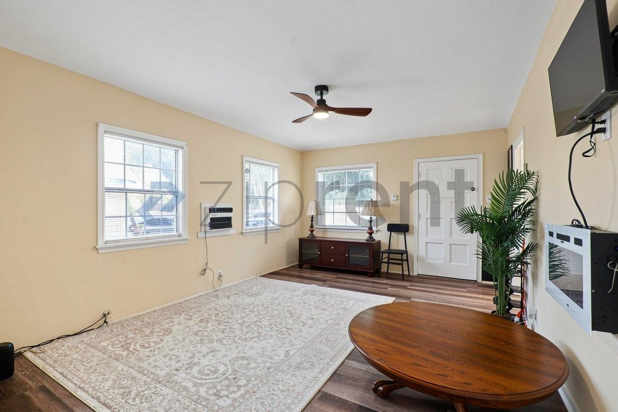 9932 Beverly St #A - Photo 7 of 25