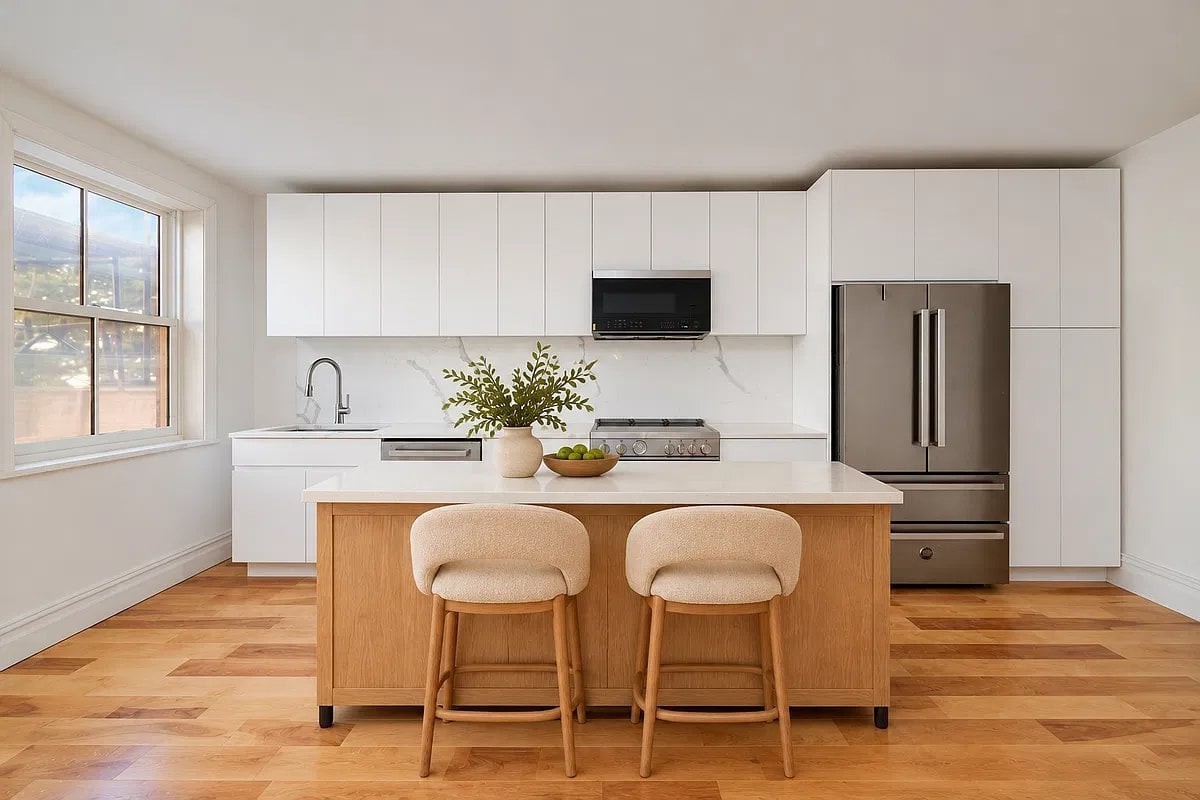 557 Hudson St #1 - Photo 2 of 9