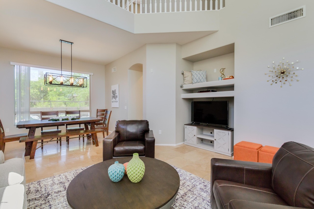 3608 N Paseo Del Sol - Photo 5 of 50