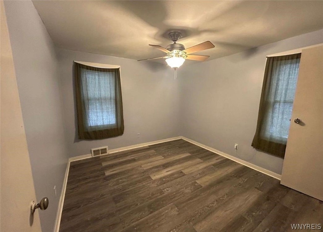 402 Shanley St - Photo 7 of 9