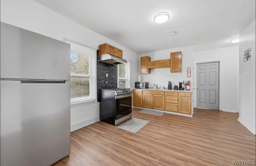 33 Ellwood Pl - Photo 7 of 14