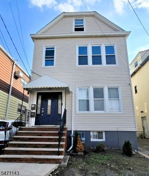 157 Van Riper Ave #2