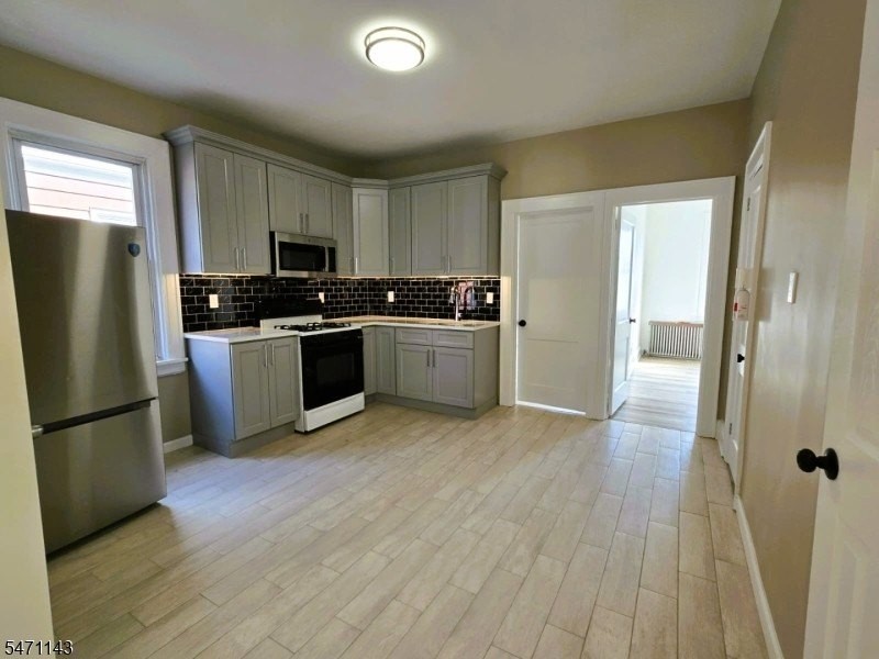 157 Van Riper Ave #2 - Photo 6 of 14