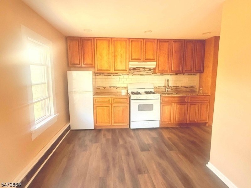 921 North Ave ## 23 - Photo 7 of 9