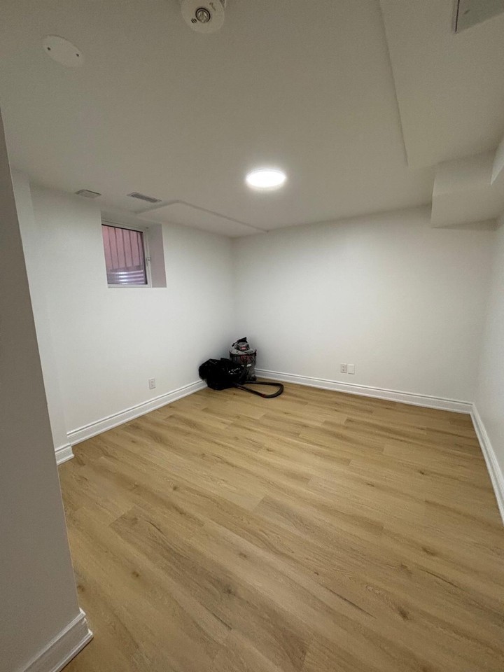 3739 Althorpe Circle - Photo 3 of 10