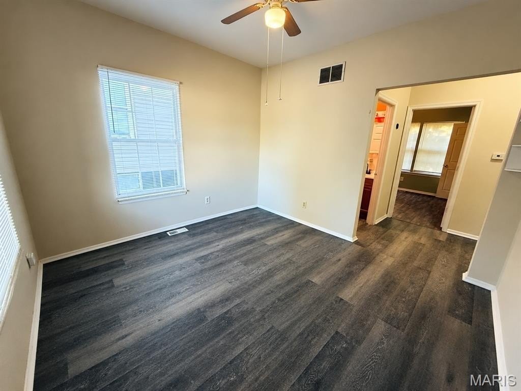 3355 Edmundson Rd - Photo 3 of 18